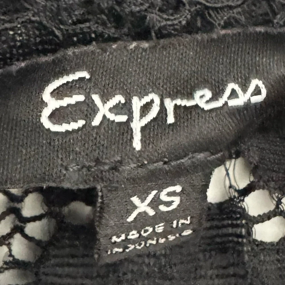 Express Lace Blouse‎ Women XS Black Mock Neck Cap Sleeve Floral Sheer Overlay